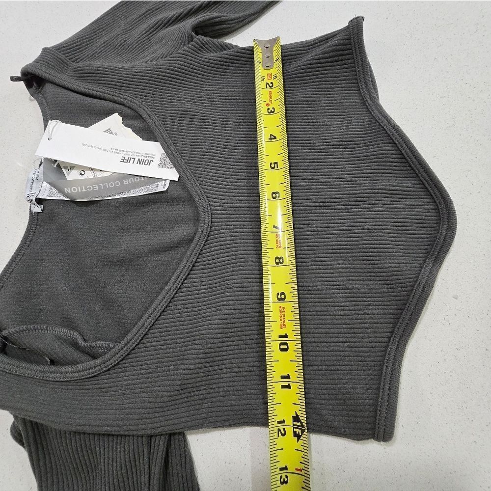 Zara Gray Ribbed Crop Top - Picture 8 of 11